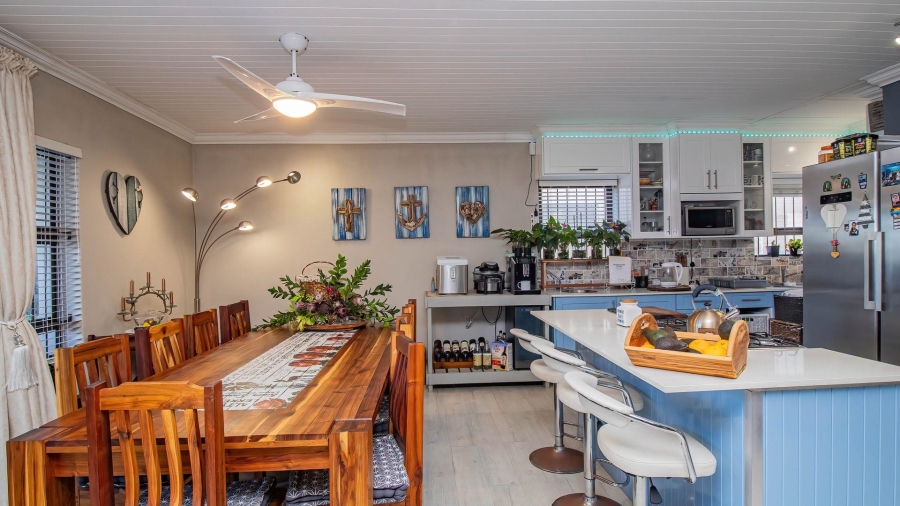 3 Bedroom Property for Sale in De Kelders Western Cape